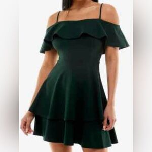 ☘️ B Darlin Strapless Emerald Green Dress